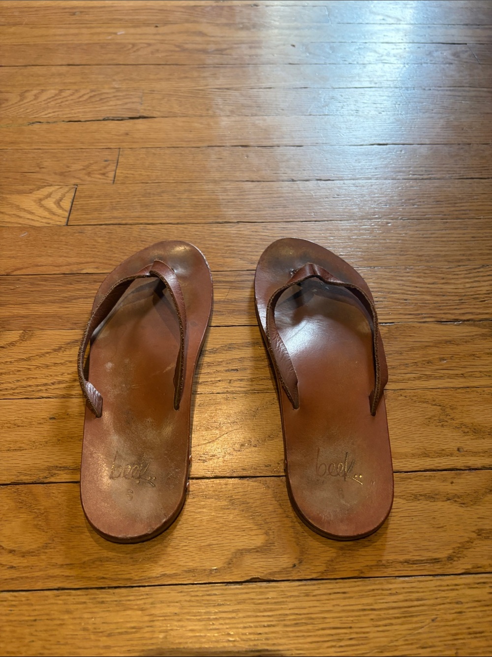 beek Women’s Seabird Brown/ Tan Leather Women's Flip Sandals Size 6